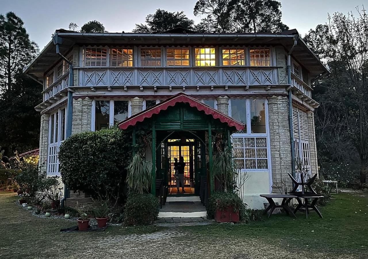 Chevron Rosemount Hotel Ranikhet Exterior foto