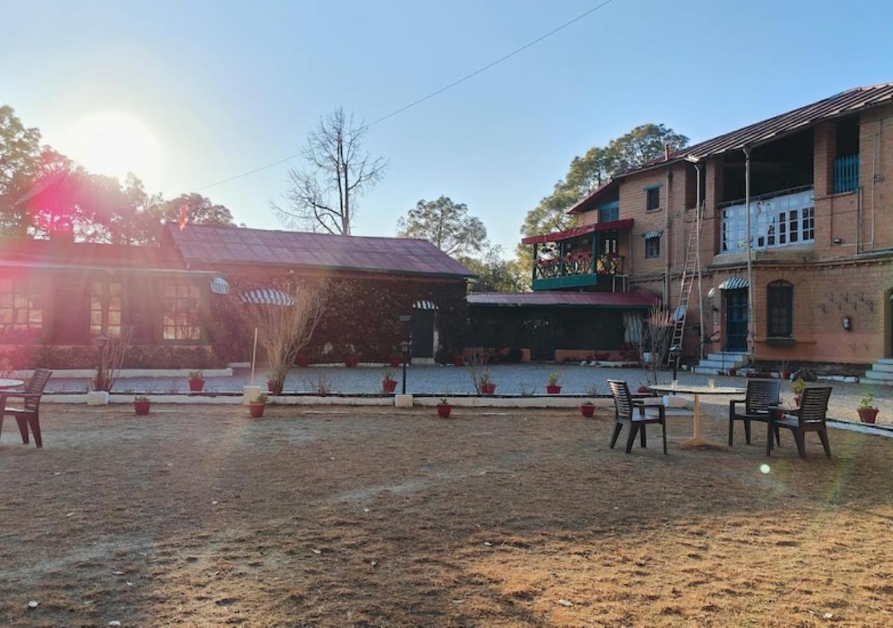 Chevron Rosemount Hotel Ranikhet Exterior foto