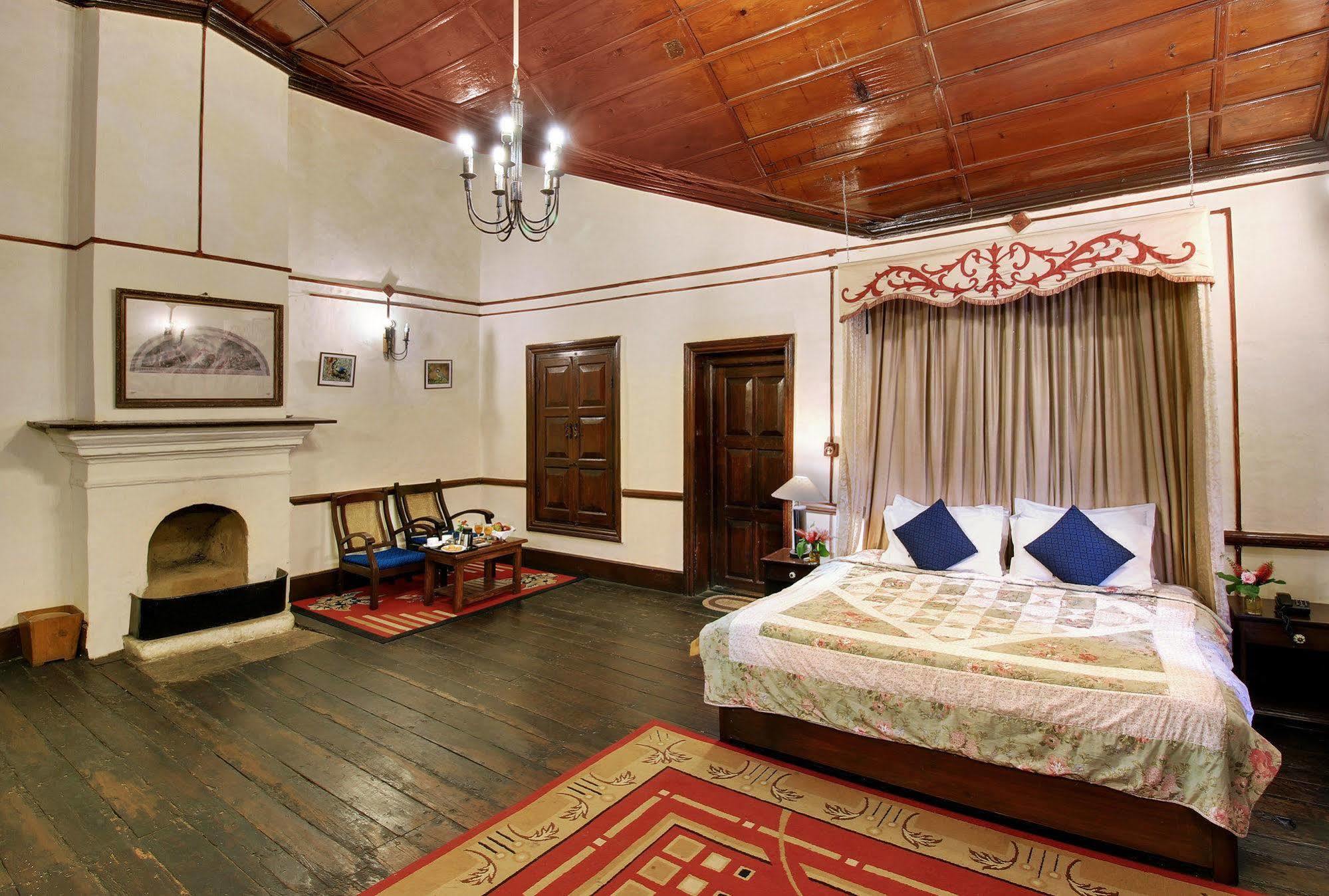 Chevron Rosemount Hotel Ranikhet Exterior foto